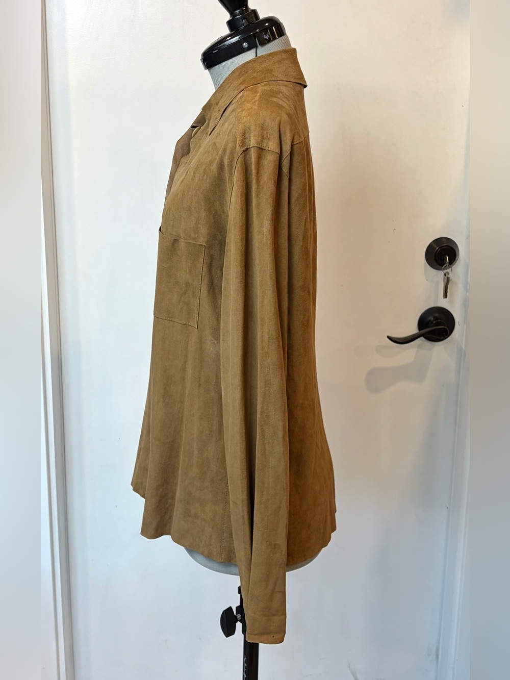 Nigel Preston Suede Button-Front Shirt/Jacket, tan, unlined, S, EUC - Picture 10 of 15